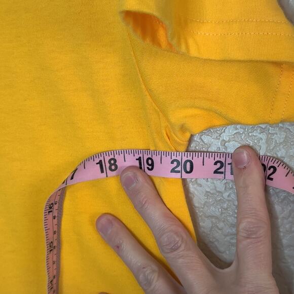 Yellow M&M's‎ Candy Short Sleeve T-shirt Halloween Medium Unisex - Picture 7 of 9